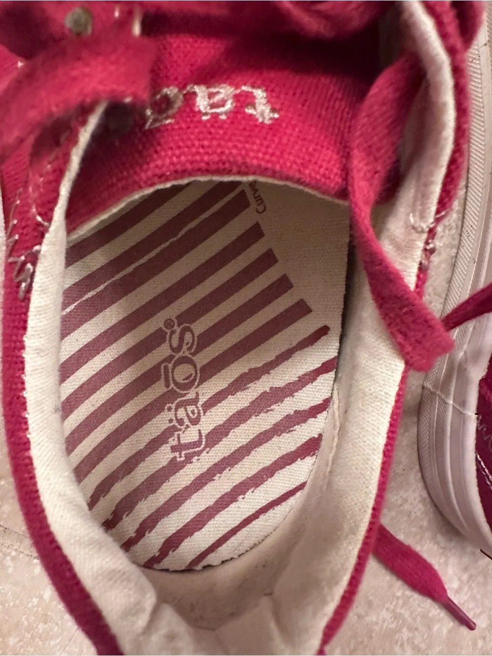 Taos Footwear Women's Lace-Up Plim Soul Red Sneakers